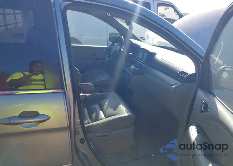 2005 Honda Odyssey Touring z USA, uszkodzony, nr VIN 5FNRL38835B062298